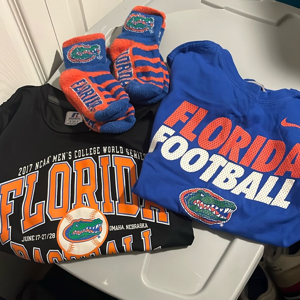 Florida Gator lot -2 shirts/2 socks